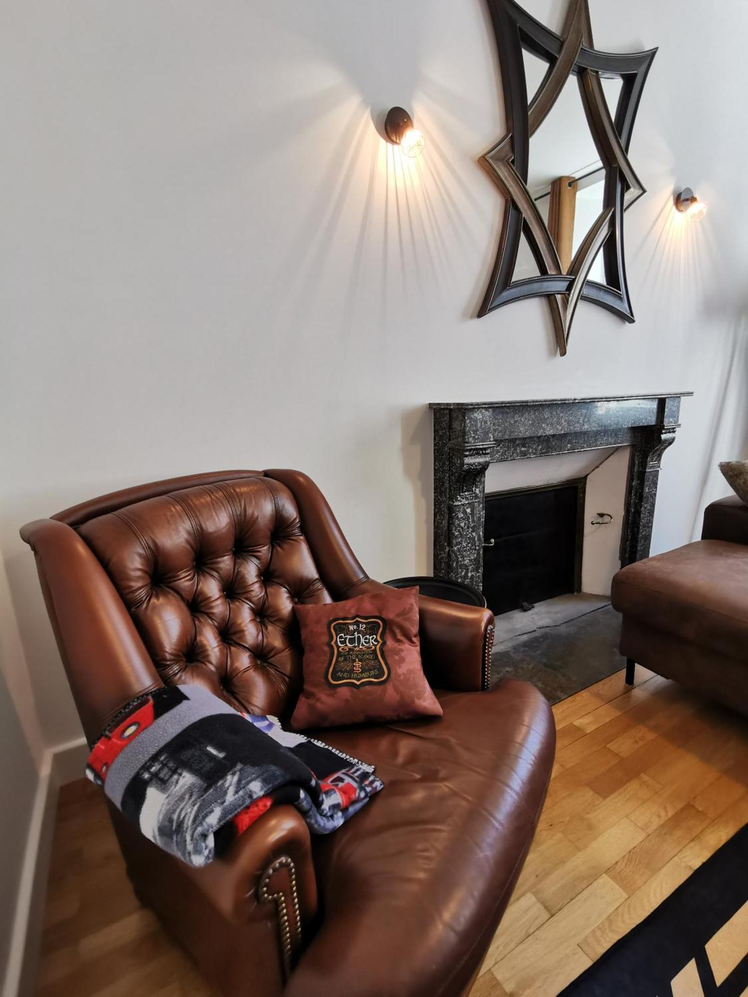 Appartement 3 Chambres Au Coeur Du Jura, Ideal Famille Salins-les-Bains Extérieur photo