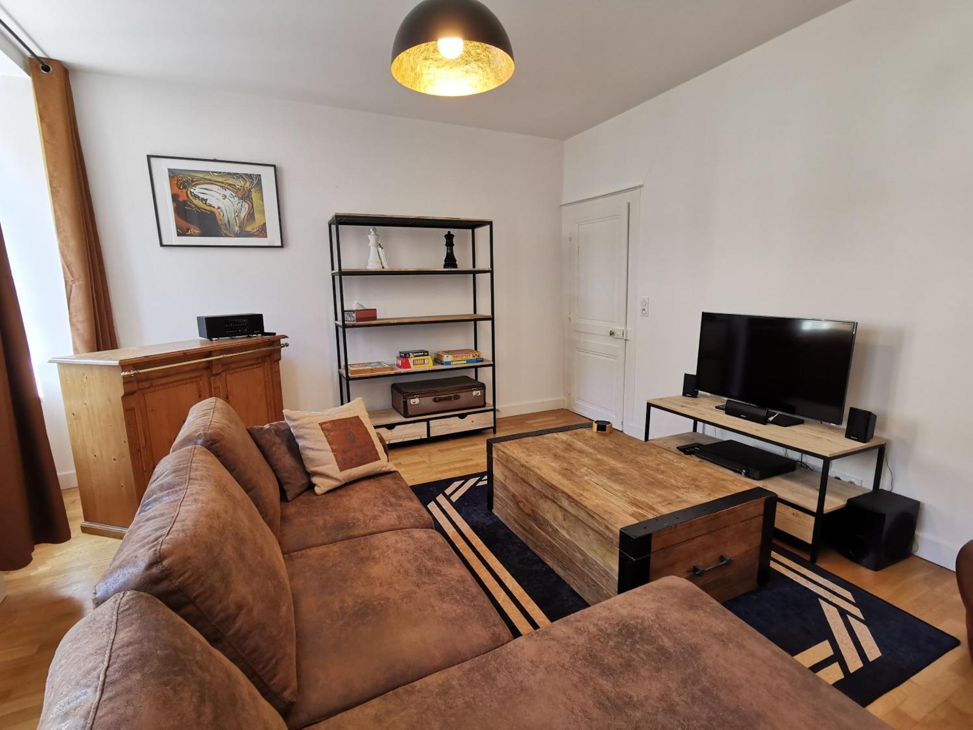 Appartement 3 Chambres Au Coeur Du Jura, Ideal Famille Salins-les-Bains Extérieur photo